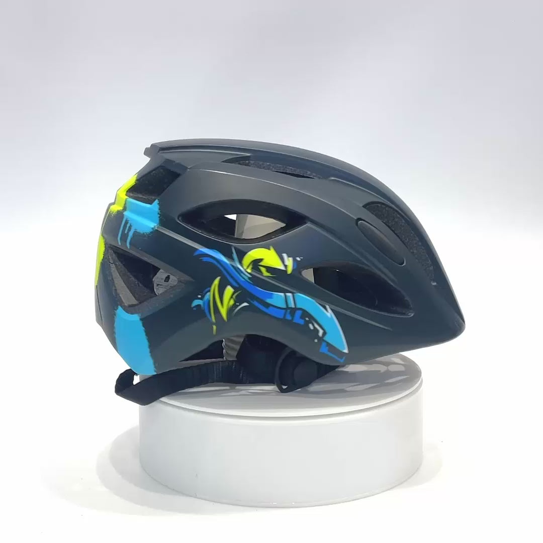 Crazy Safety Kids’ Bicycle Helmet Featuring a Powerful Rechargeable Rear Light, Perfect for Children Aged 6 to 12 Years