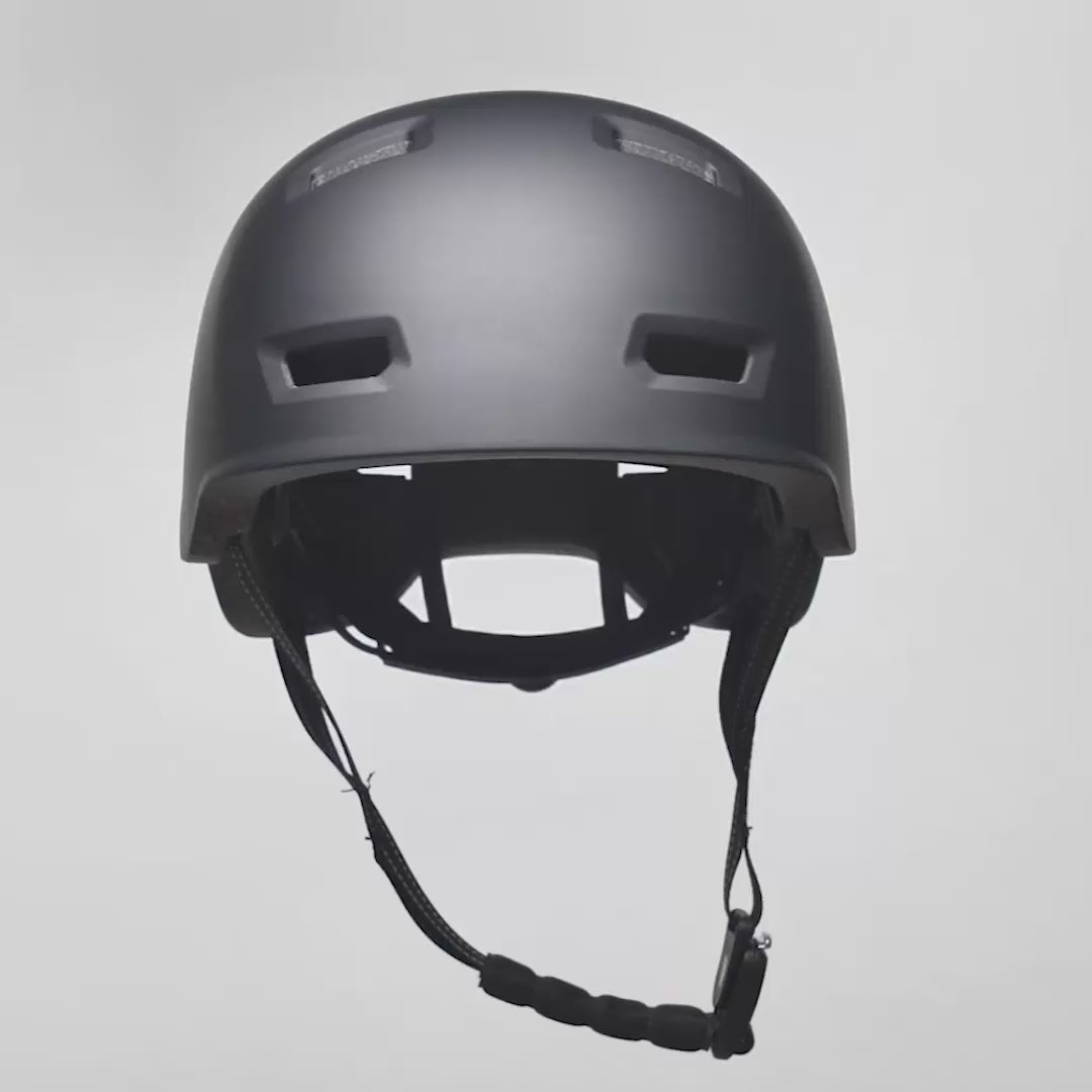 Skater-Style Bicycle Helmet with Reflective Safety Buckle and Straps, Ideal for Men, Women, Teenagers, and Adults – Crazy Safety